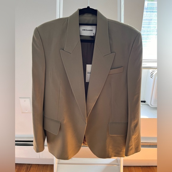 Low Classic Beige Wool Blazer - Picture 3 of 6